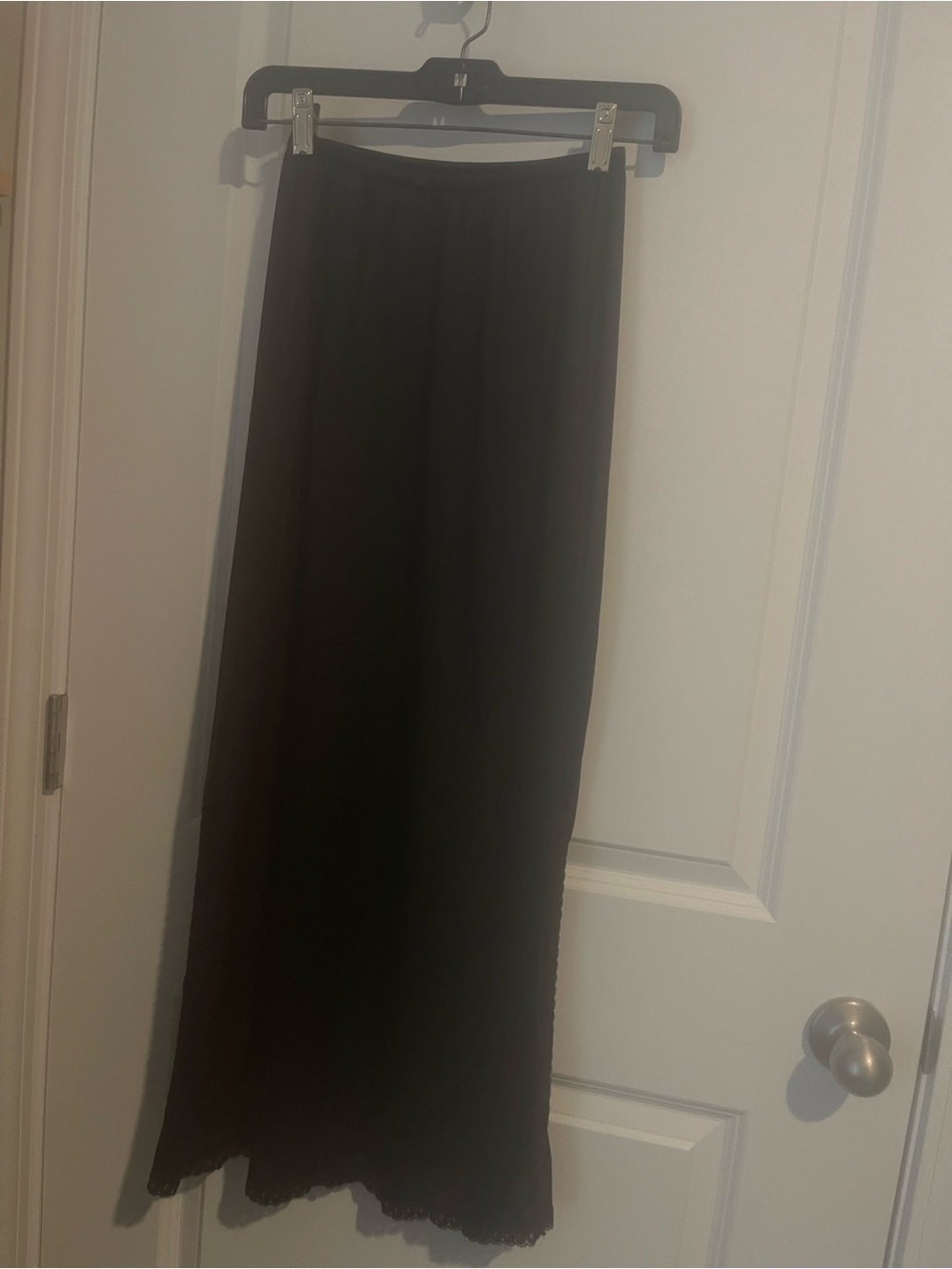 Vanity Fair Black Maxi Nylon Half Slip with Lace Hem & 2 Side splits Women S